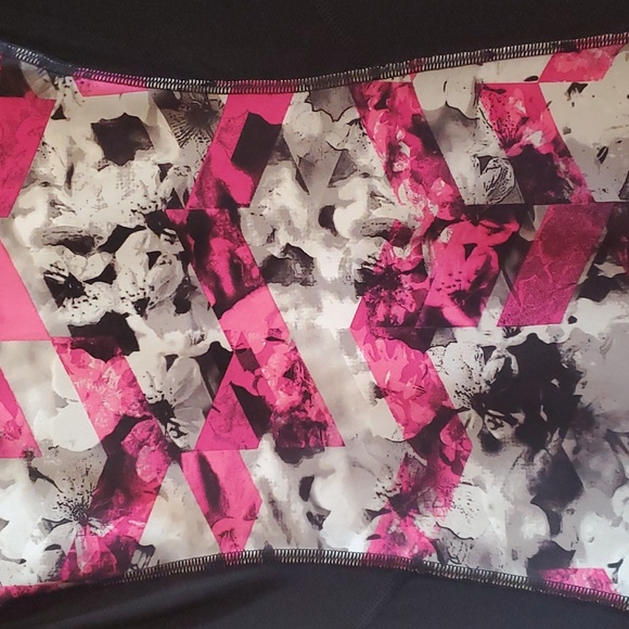 Tek Gear Dry Tek Workout Jacket. Size Medium Long Sleeved with Thumb Holes. - Picture 2 of 11